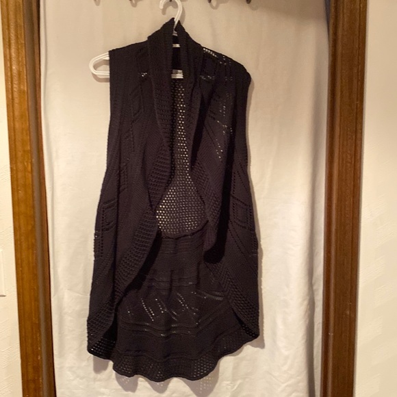 Ladies knitted long vest - Picture 1 of 8